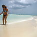La blonde sur la plage